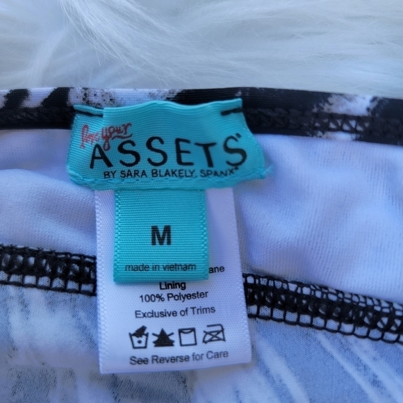 Assets Spanx Swimwear Push Up Underwire Tankini Top with Ruched Sides M - Picture 9 of 10